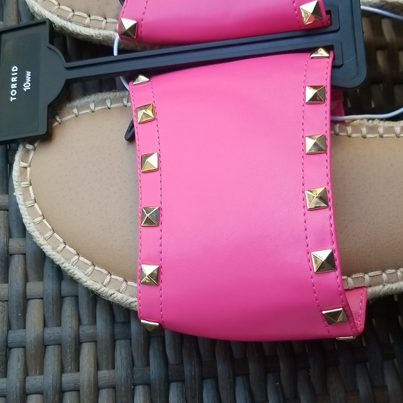 Torrid Hot Pink espadrille Slides Size 10 - Picture 5 of 8